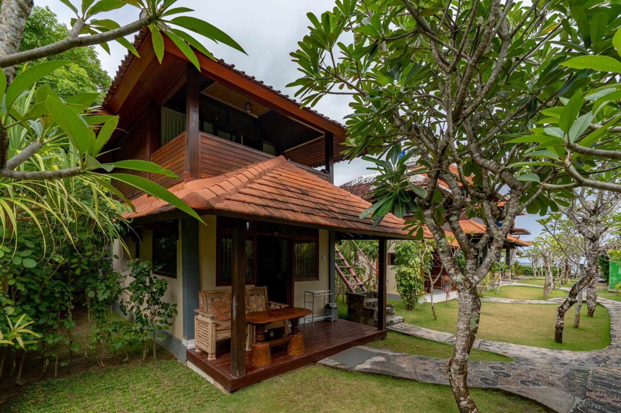 Ketut Losmen Bungalows Lembongan Buitenkant foto