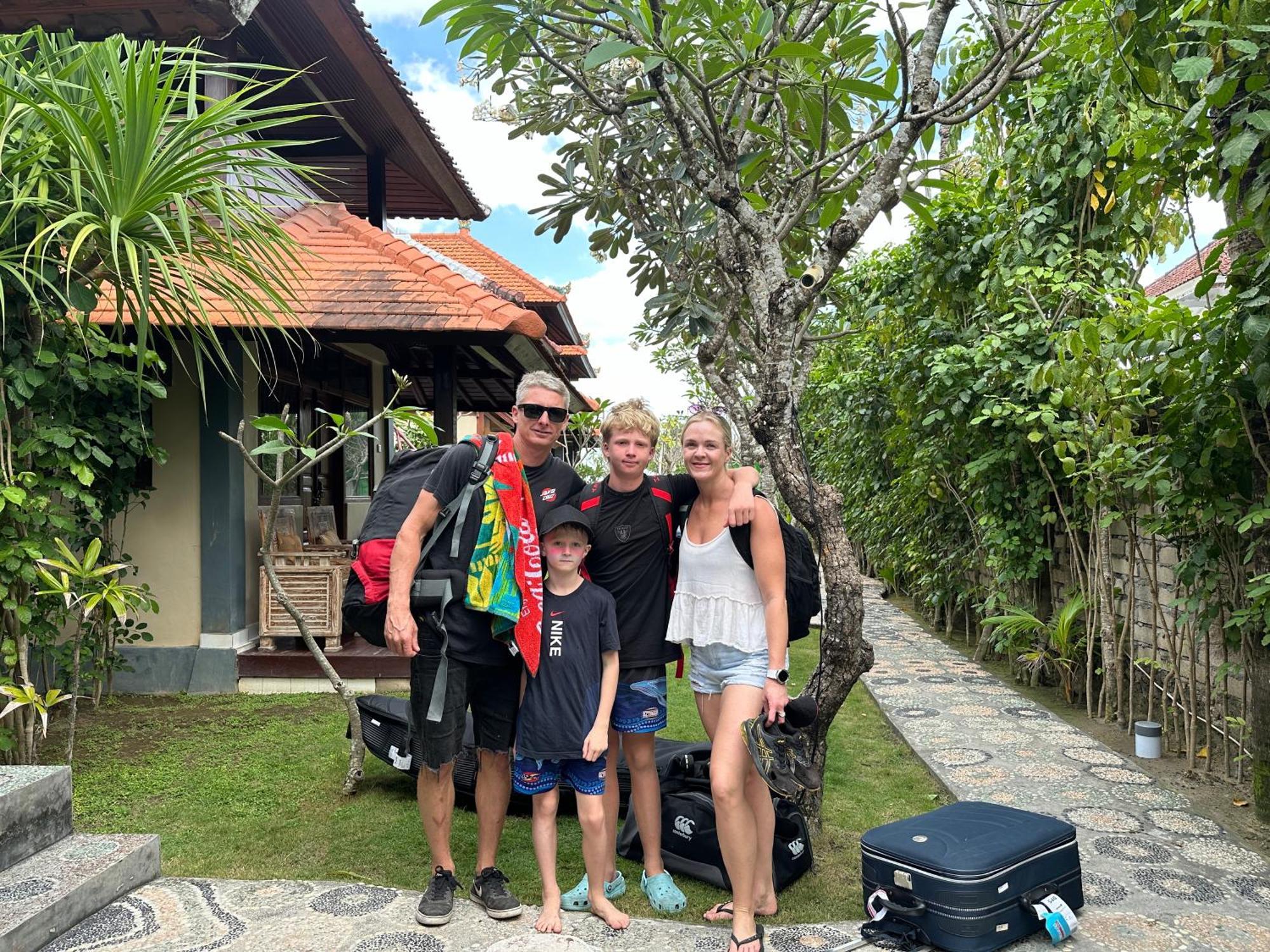 Ketut Losmen Bungalows Lembongan Buitenkant foto